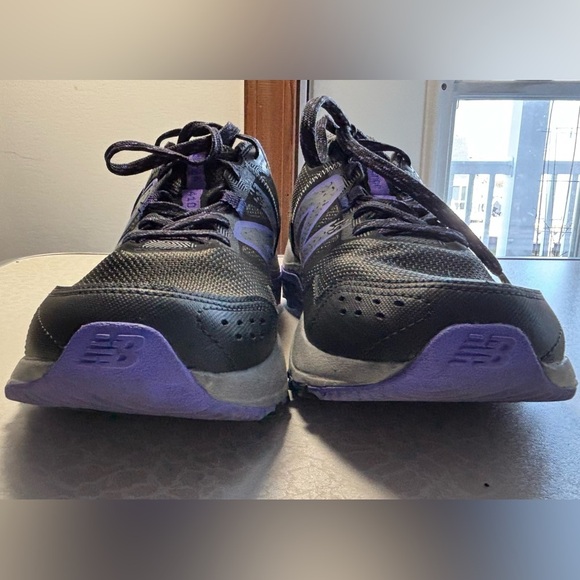 New Balance | Women's 410 V8 Trail Running Shoe. Size: 9 - Picture 10 of 15